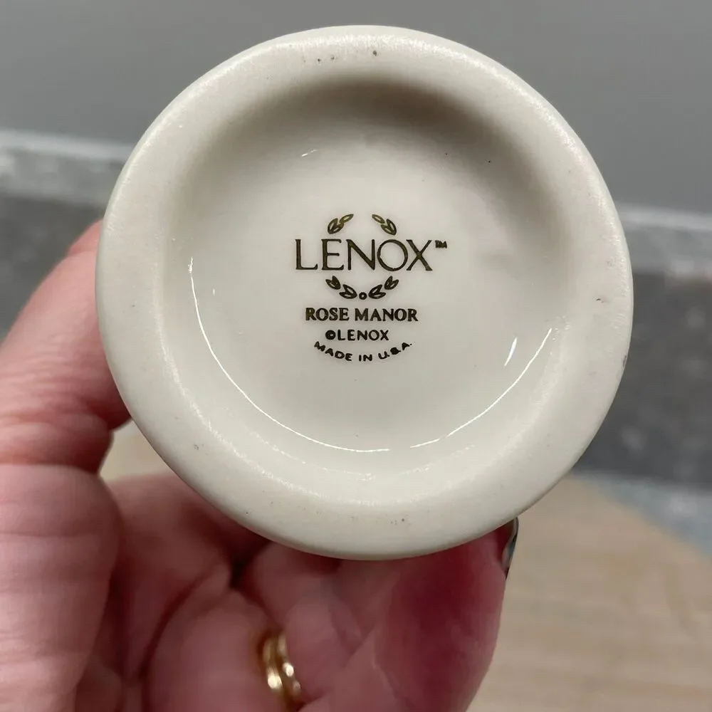 Vintage Lenox Rose Manor Ivory Porcelain Vase - Pink Rosebuds 24K Gold Trim